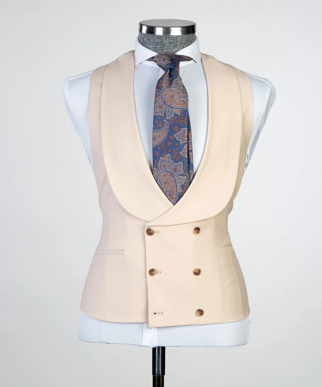 Ensemble élégant Beige Trois pièces pour Homme Affaires Confort Chic Professionnel Look Impeccable.
