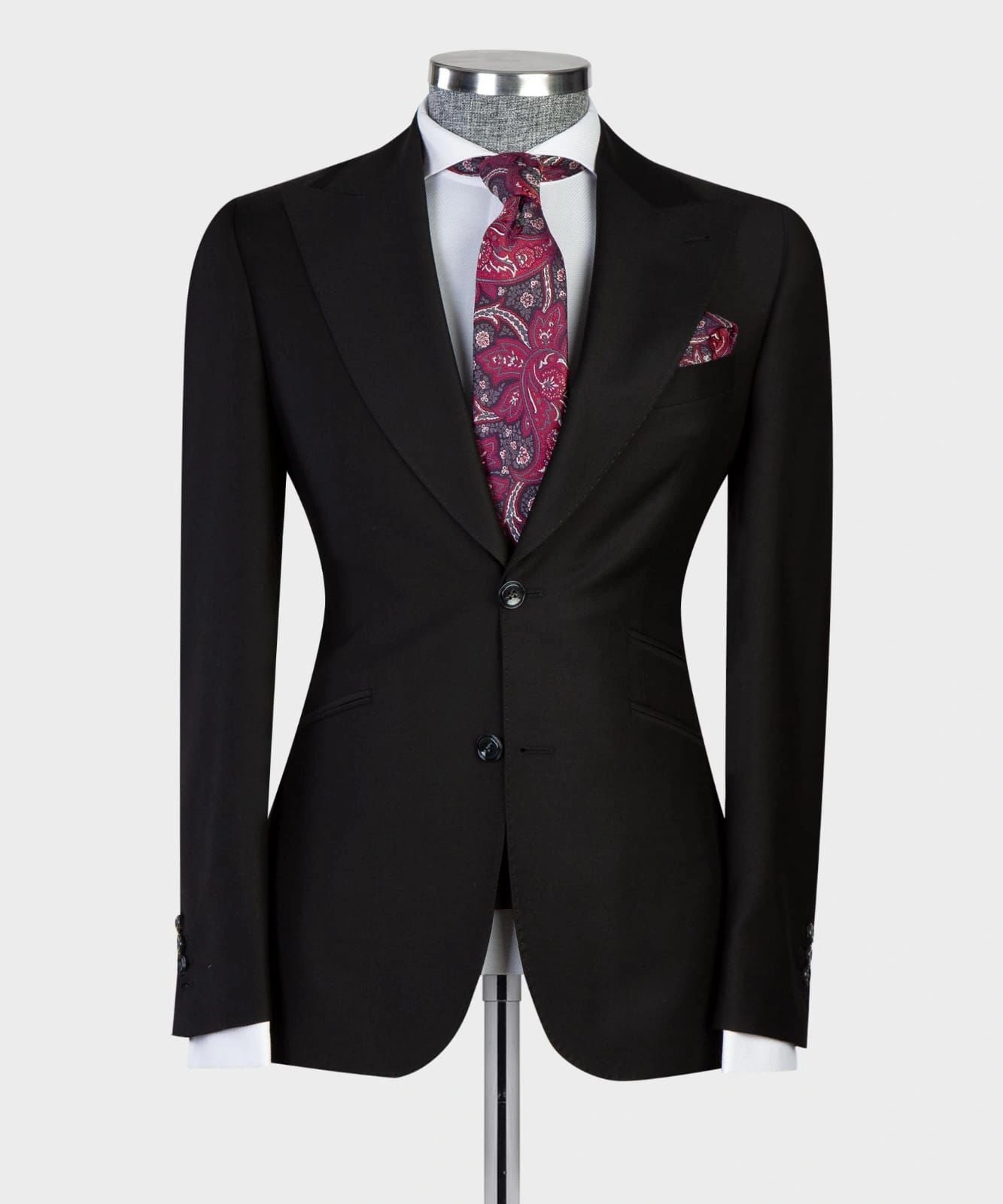 Trois pièces noir : l'élégance business intemporelle pour un style impeccable, parfait pour réussir.